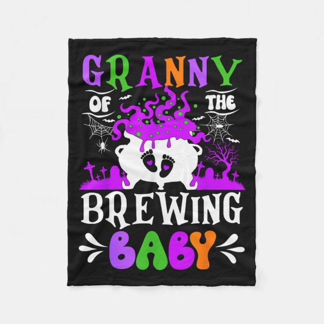 Granny Of The Brewing Baby Grandma To Be Halloween Fleecefilt (Framsidan)