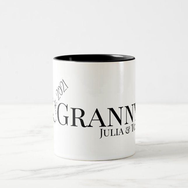 Granny or Grammy Established Custom Year Modern  Två-Tonad Mugg (Center)