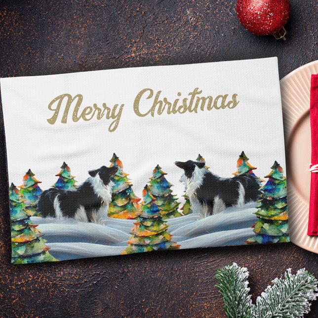 Gräns-kollie i Winter Snö-skogen Julgran Kökshandduk (Skapare uppladdad)
