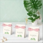 Gränslös Blommigt Bröllop Tack Presentaskar<br><div class="desc">Snygg, graciös och snyggt Bröllop Tack-favoritlåda för din speciella dag, med en hand plockade-blomma i rött och rosa färg med en liten mängd grönt. Sofistikerad, graciös och mycket klasslig design som passar för hela året, för vilken säsong som helst..En modern och modern design med mjuka pastellfärger. All text är helt...</div>