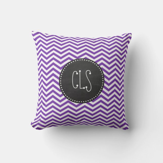 Grape Lila Chevron Rand; chalkboard-utseende Kudde (Framsida)