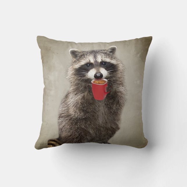 Graphic Art Roligt Raccoon Drinking Coffee Humor Kudde (Baksida)