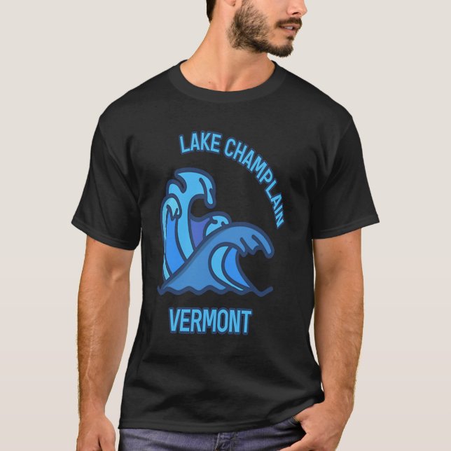 Graphic Lake Champlain Vermont Pocket Wave Souveni T Shirt (Framsida)