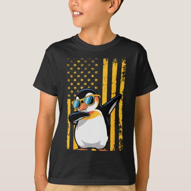Graphic Penguin Retro American Flag Funny Penguin  T Shirt (Framsida)
