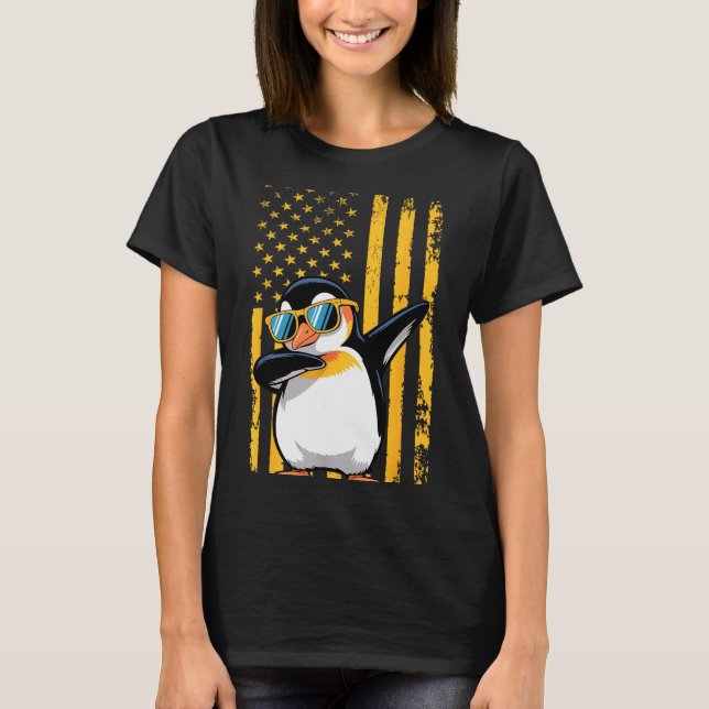 Graphic Penguin Retro American Flag Funny Penguin  T Shirt (Framsida)