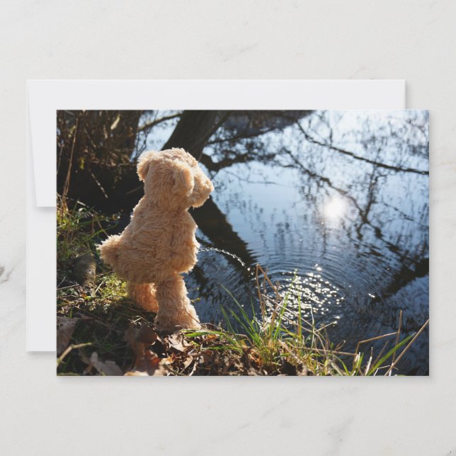 Grappige beer die ondeugend plast. julkort (Framsida)