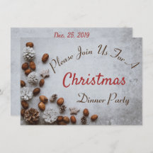 Gräs Cones och Walnut vid jul i Snö