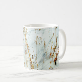 Gräs i snö kaffemugg