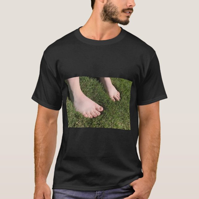 Gras mellan mina leksaker t shirt (Framsida)