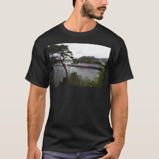Gräs Träd vid hamnön Skye T Shirt
