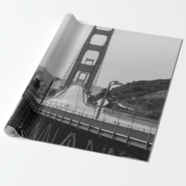 GRASCALE PHOTOGRAPHY OF CABLE BRIDGE PRESENTPAPPER (Utrullad)
