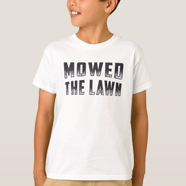 Gräsmatta Mower Mower har hanterat Gräsmatta  T Shirt (Framsida)