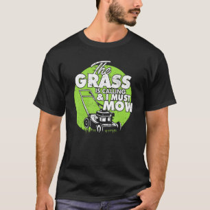 Gräsmatta som landar i gräset ringer och jag måste t shirt