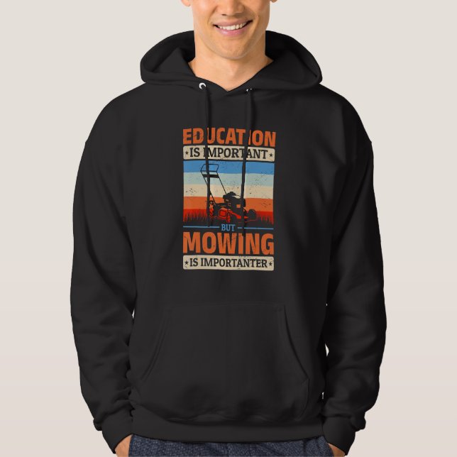 Gräsmatta utbildning är viktig, men det är viktigt hoodie (Framsida)