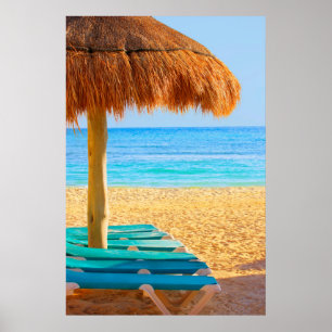 Grass Hut & Loungers på Beach Poster