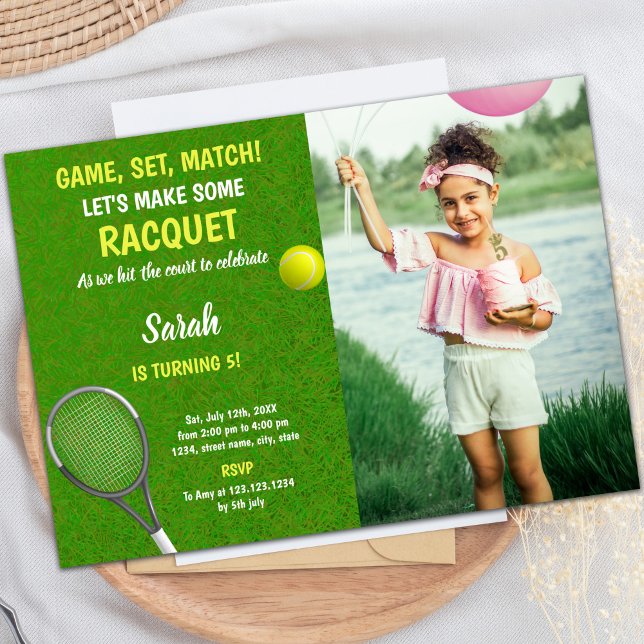Grass Tennis Birthday-inbjudningar med foto Inbjudningar (Grass Tennis Birthday Invitations with photo)