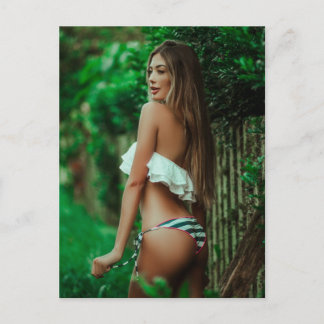 Gråt! Bikini Babe-foto Vykort