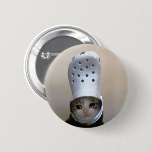Gråtande Katt Croc Hatt Meme Pin Knapp