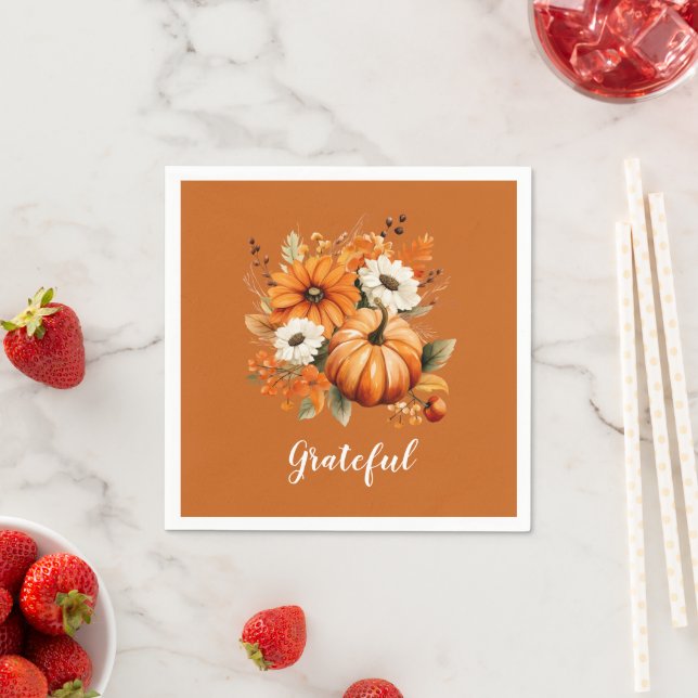 Grateful Autumn Floral Pumpkin Red Square Pappersservett (Insitu)