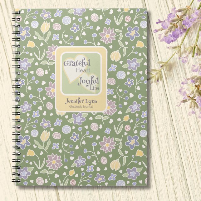Grateful Heart Joyful Life Personalized Journal Anteckningsbok (Grateful Heart Joyful Life Floral Journal – Inspirational Green Notebook for Everyday Gratitude)