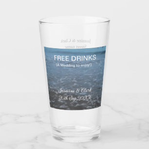 Gratis drycker spara datum strandbröllop lägg till glaskopp