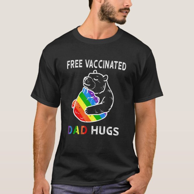 Gratis vaccinerat Bear Pappa Hugs Lgbt Lgbtq Proud T Shirt (Framsida)