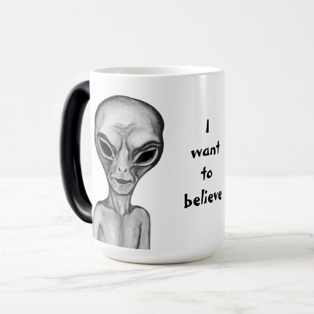Grått Alien, jag vill tro Magisk Mugg (Framsida vänster)