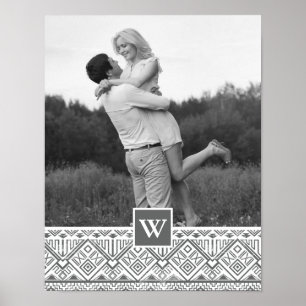Grått Aztec Mönster   Foto med Monogram Poster