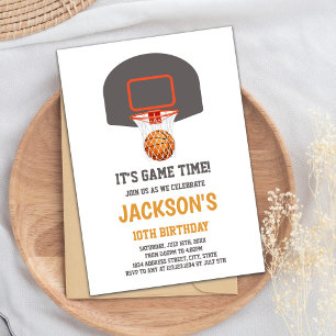 Grått Basketball Birthday-inbjudan Inbjudningar