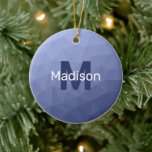 Grått-blå geometrisk maska mönster Monogram Julgransprydnad Keramik<br><div class="desc">Grått blue ombre geometric maine mönster Monogram Ceramic Julgran Ornament. Monogram Anpassa med din anpassningsbar från början och namn. Triangelns geometriska nät med lätt mörk blått,  kompakt gradient modern design.</div>