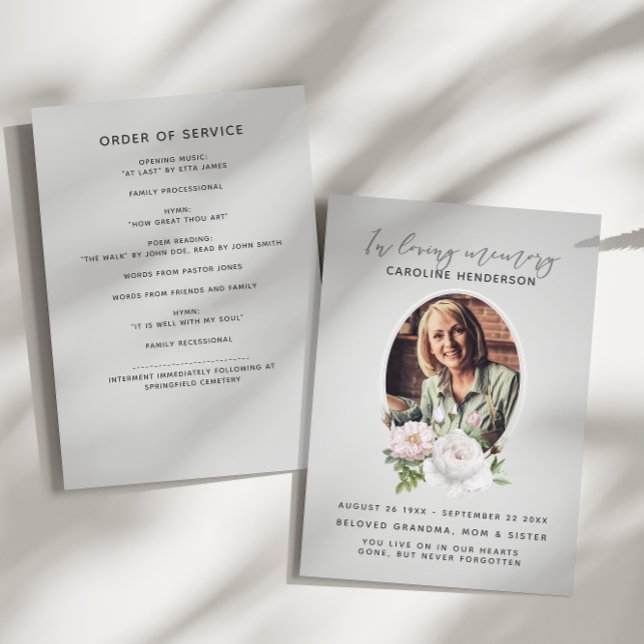 Grått blomsterfoto i akvarellstil 2-sidig begravni program (Skapare uppladdad)