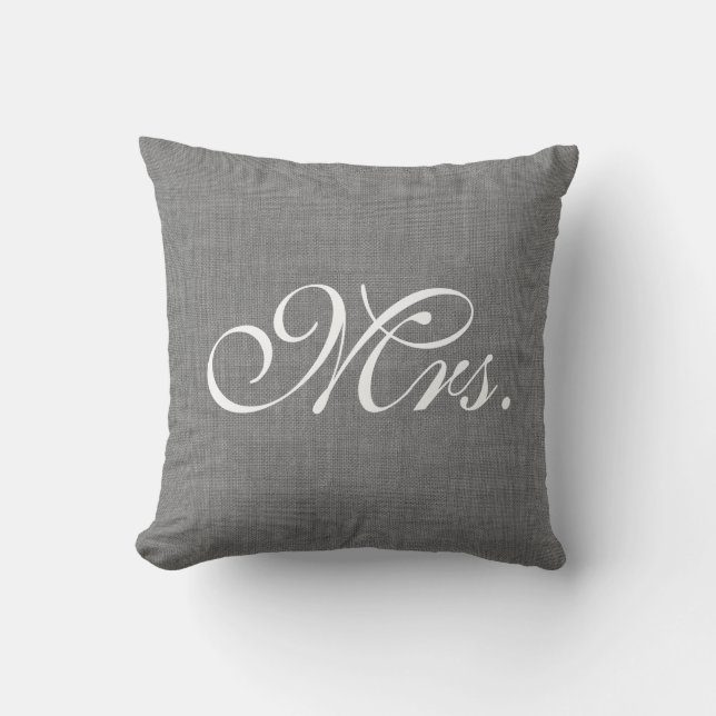Grått Burlap Mrs Pillow Kudde (Framsida)