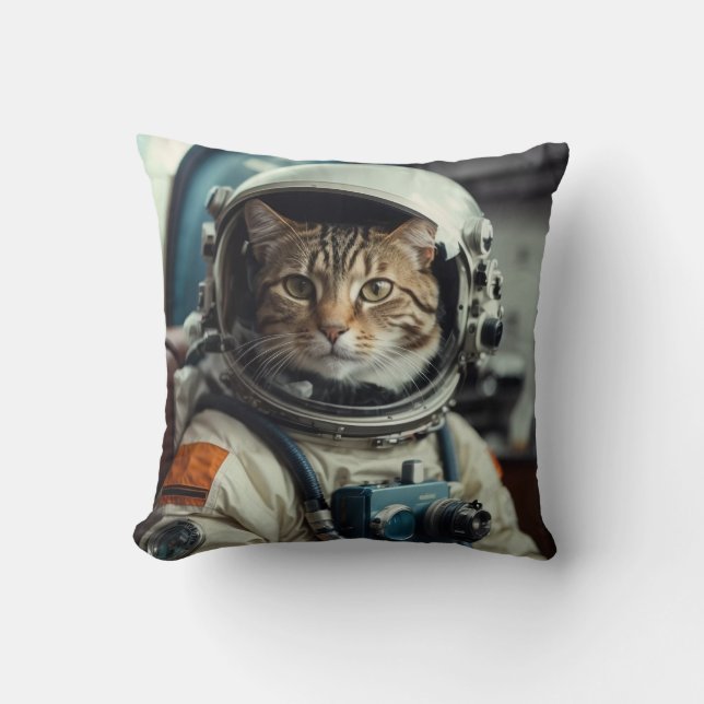 Grått Cat Astronaut i Rymden Kudde (Framsida)