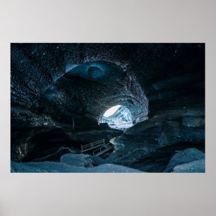 GRÅTT CAVE POSTER