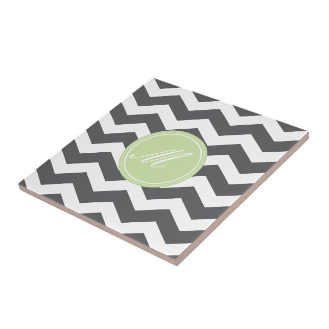 Grått Chevron med monogramplattor Kakelplatta (Sidan)