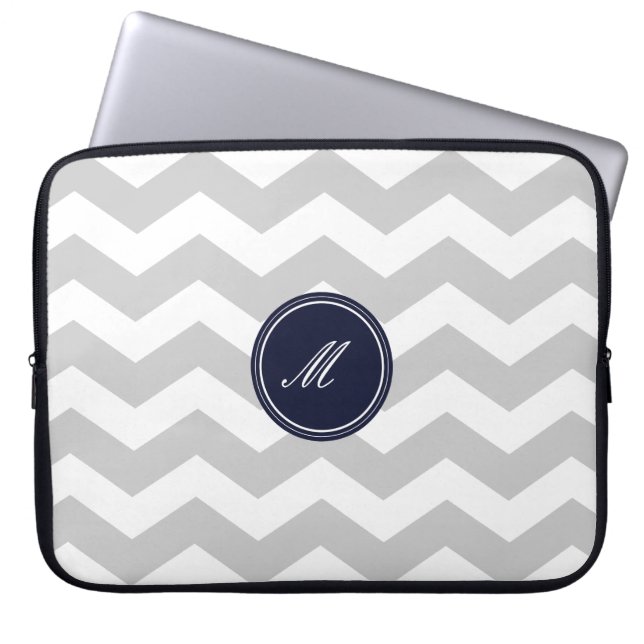 Grått Chevron Mönster Laptop sleeve (Framsidan)