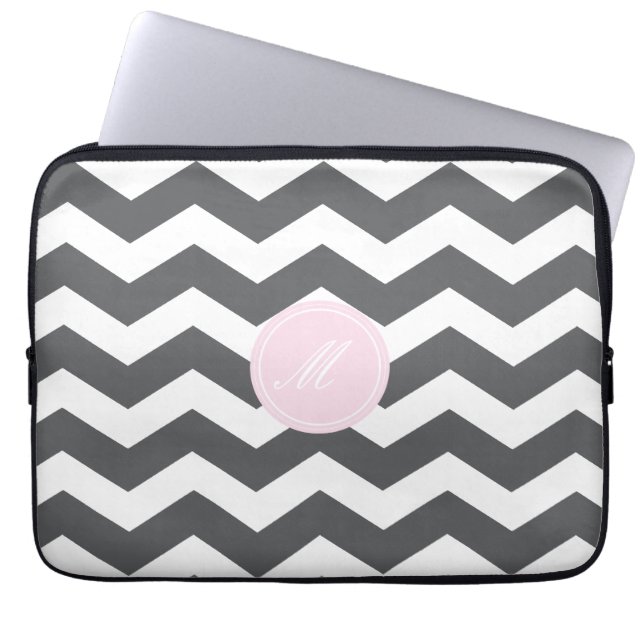 Grått Chevron Mönster Laptop sleeve (Framsidan)