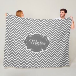 Grått Chevron Personlig Fleece Blanket