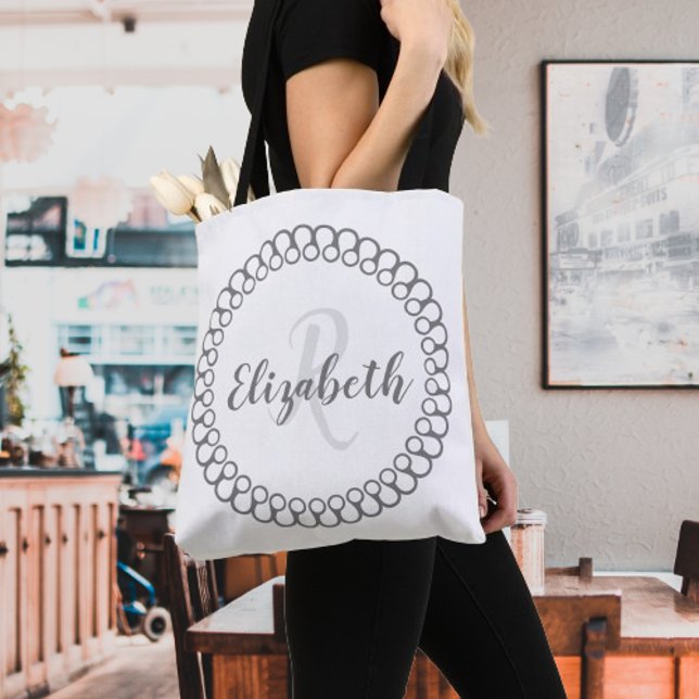 Grått Decorative Circle Personalize Monogram Tote Tygkasse (Gray Decorative Circle Personalized Monogram Tote Bag)
