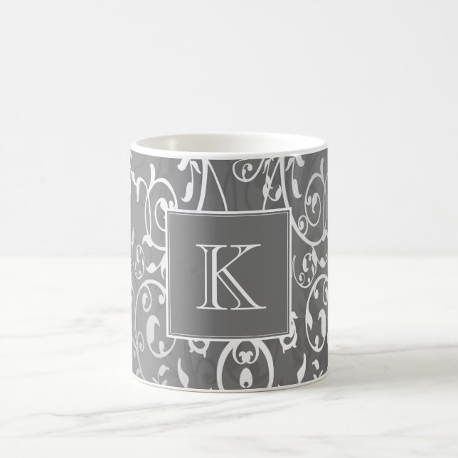 Grått Elegant Flourish Monogram Mugg (Center)