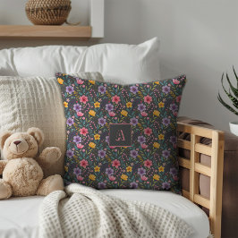 Grått enkelt vildblommotiv monogram kudde