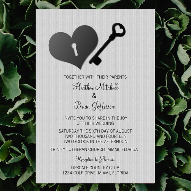 Grått Heart Lock och Nyckel bröllopsinbjudan Inbjudningar (Gray Heart Lock and Key Wedding Invite)