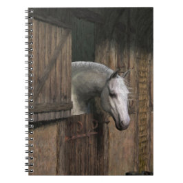 Grått Horse vid stabil dörr Anteckningsbok Med Spiral