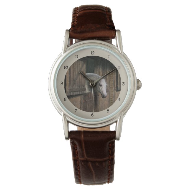 Grått Horse vid stabil dörr Armbandsur (Framsida)