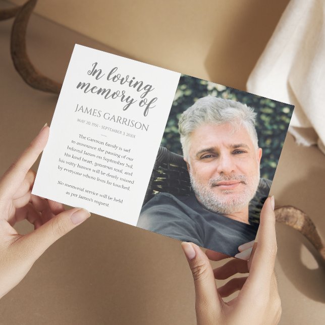 Grått i dödsannonsering av fotofoto i flytande min inbjudningar (Skapare uppladdad)