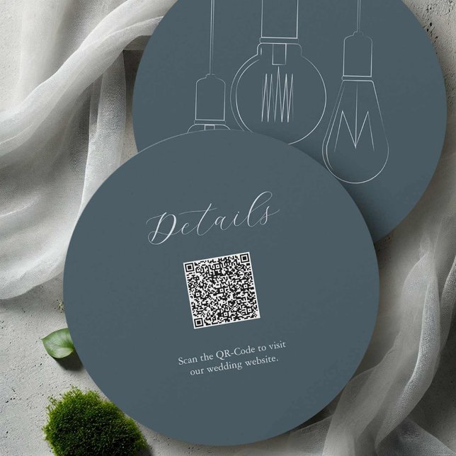 Grått-information QR-kodkort Industriell Chic Bröl Inbjudningar (Industrial chic wedding stationery details card Edison bulb art by Victoria Grigaliunas DoTellABelle)