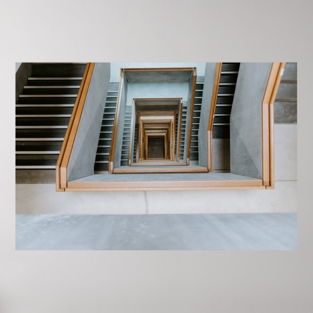 GRÅTT KONKRET STAIRCASE UNDER DAGEN POSTER (Framsidan)