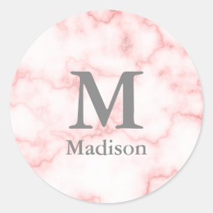 Grått Monogram och Namn på Faux Rosa Marble Runt Klistermärke
