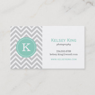 Grått och Aqua Chevron Anpassningsbar Monogram Visitkort
