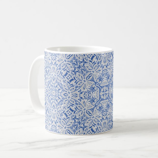 Grått och blått öppenstickat spetsmönster vintage kaffemugg (Framsida vänster)